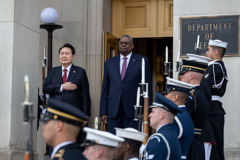 South Korean President Yoon Visits Pentagon, Discusses Deterrence